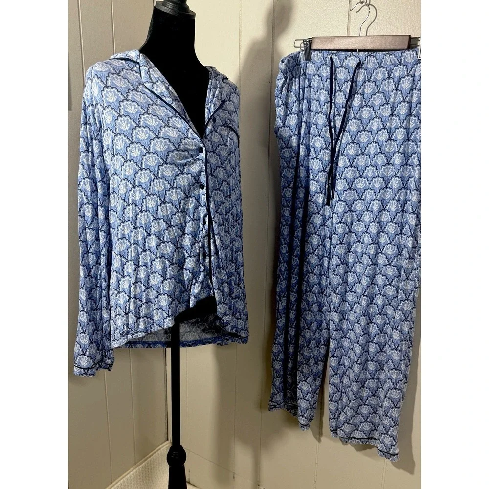 Mary Square Women's Large Blue Shell Print 2 Piece Pajama Set Viscose